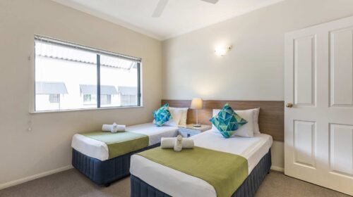 Bay-Villas-Resort_070_TWO-Bed-2nd-Bedroom